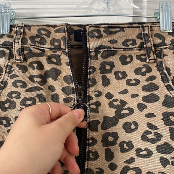 Almost Famous high rise denim mini skirt, brown cheetah print, size 11 - Picture 2 of 6